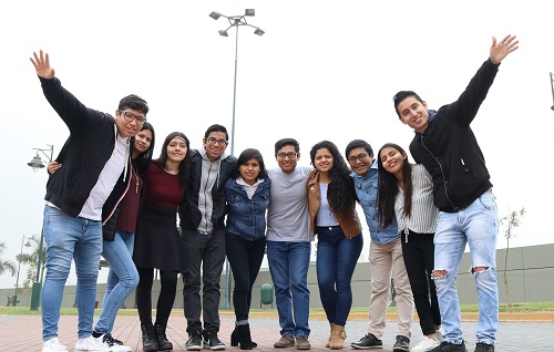 Jovenes en Lima