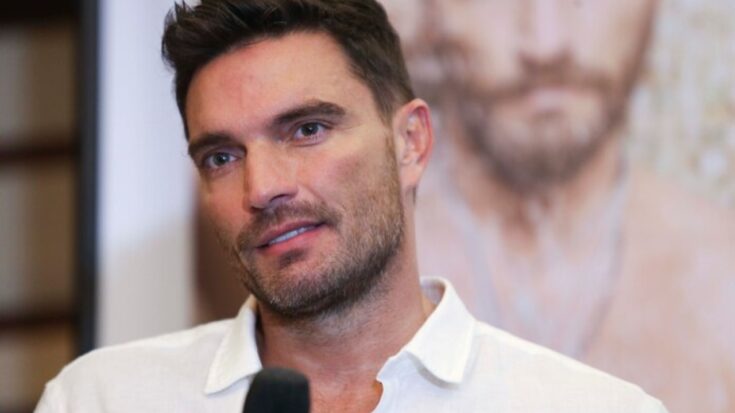 Julián Gil sufre por separarse de su hijo.