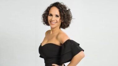 Éricka Villalobos celebra junto a sus amigos y le sonríe a la vida.