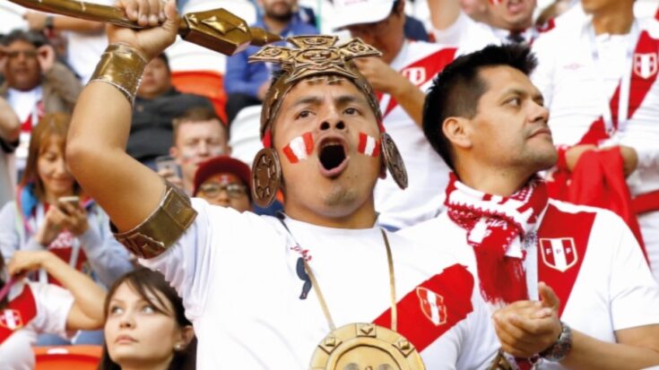 Este lunes 13 somos un solo corazón y un solo sentir. ¡Arriba Perú!
