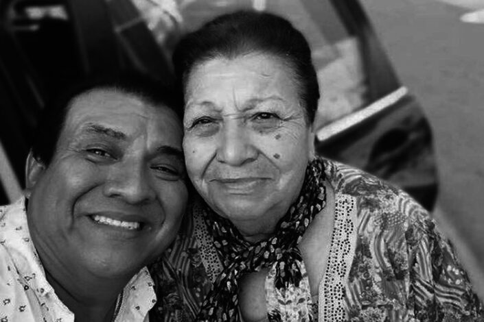 Manolo Rojas y su madre