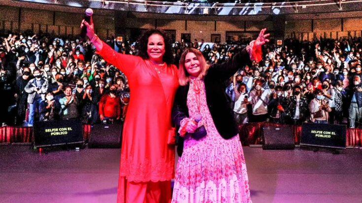 Eva Ayllón y Tania Libertad