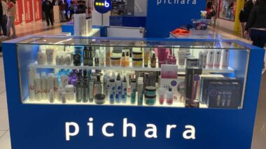 Nueva tienda de cosmeticos de Pichra en el Mall del Sur.