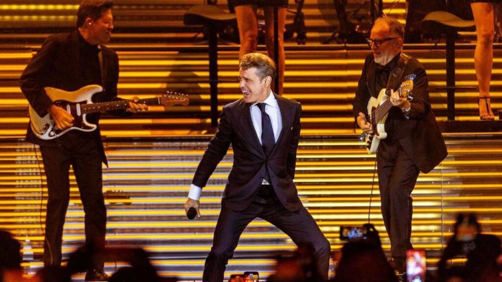 Luis Miguel 11