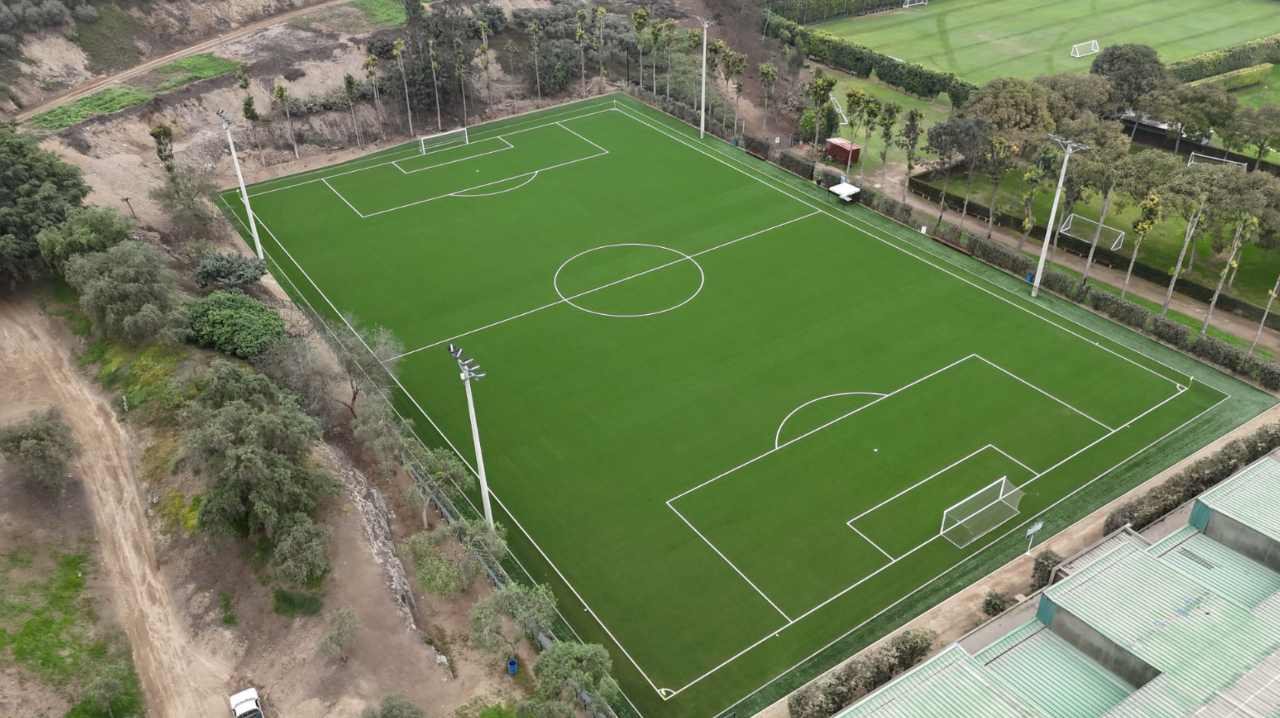 cancha de fútbol colegio