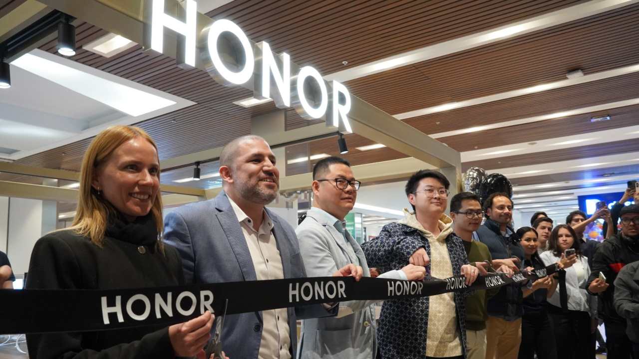 Inauguración en el Jockey Plaza