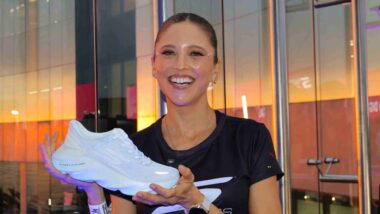 Ana Karina y sus zapatillas skechers