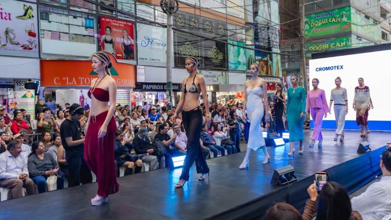 Desfile de modas en gamarra
